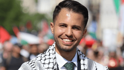 מוהנד אלחטיב פלסטיני מעזה שיוון ביטלה את מעמד הפליטות שלו