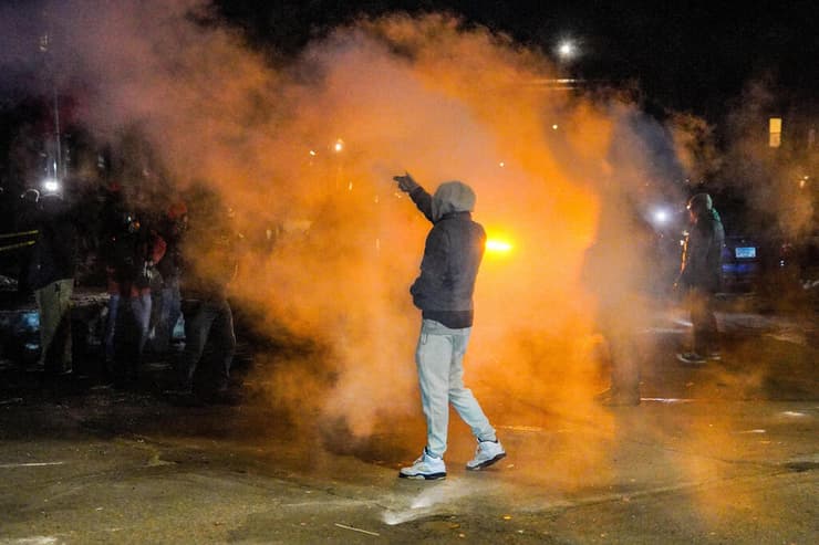 ארה"ב מינסוטה מיניאפוליס הפגנה נגד ICE והמבצע נגד ה מהגרים