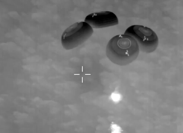 נחיתת צוות 11 מול חופי קליפורניה