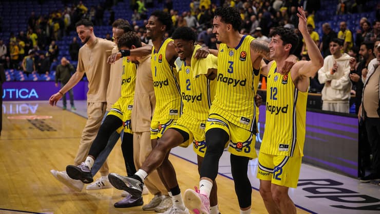 שחקני מכבי ת"א