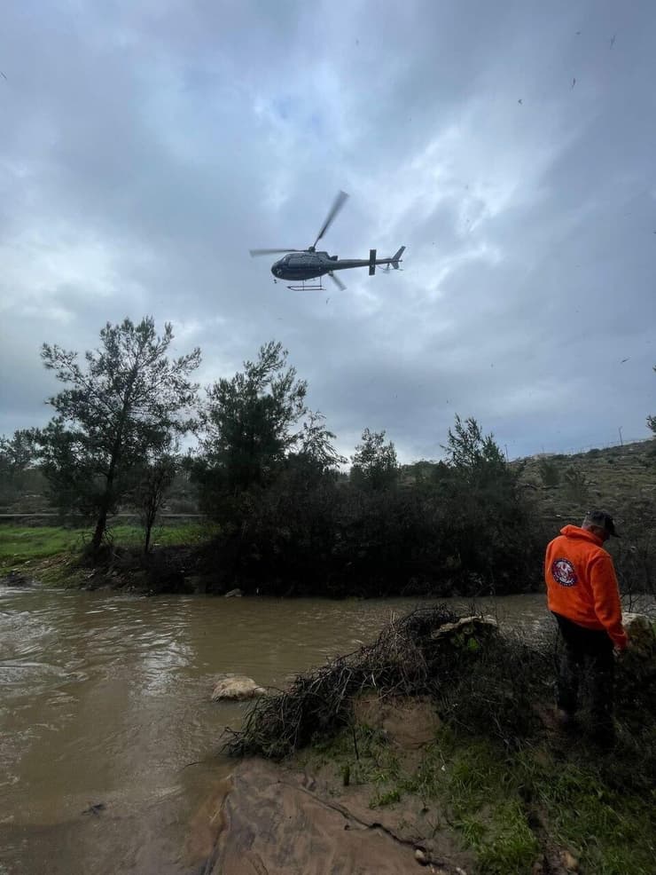 החיפושים אחר משה לודמיר ז"ל שנעדר ואותר מת בנחל מודיעים