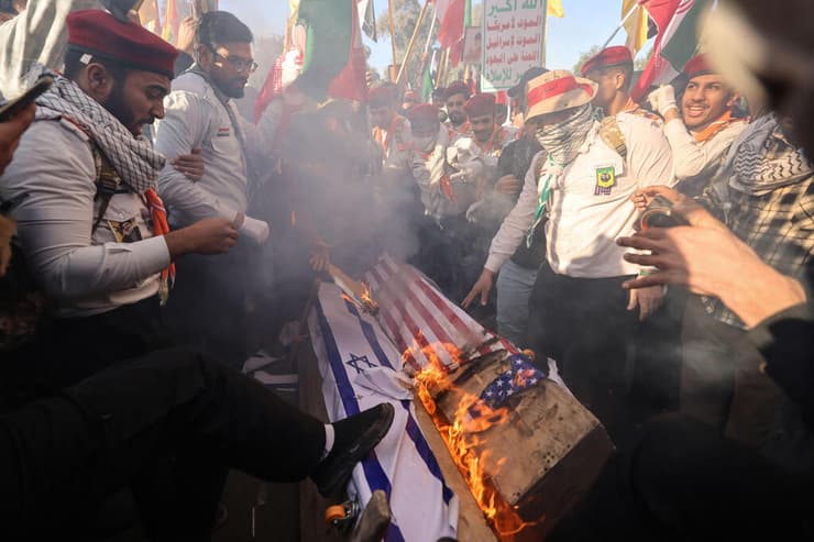 הפגנת תומכי משטר האייתולות בבגדד