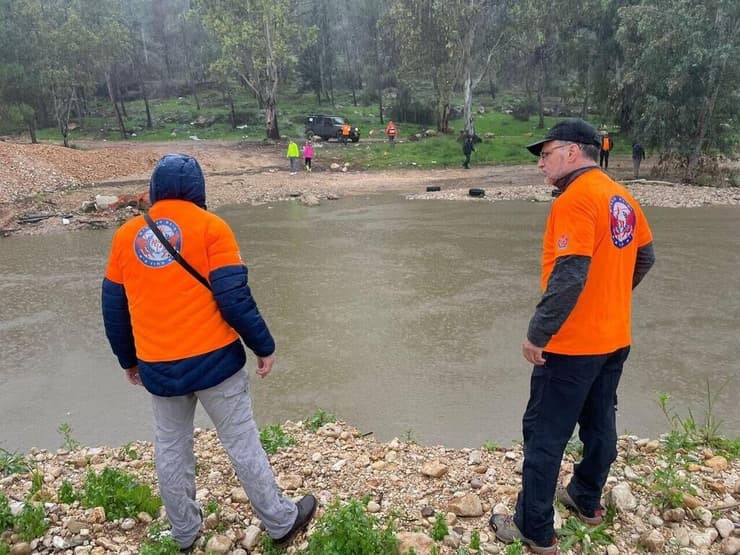 החיפושים אחר משה לודמיר ז"ל שנעדר ואותר מת בנחל מודיעים
