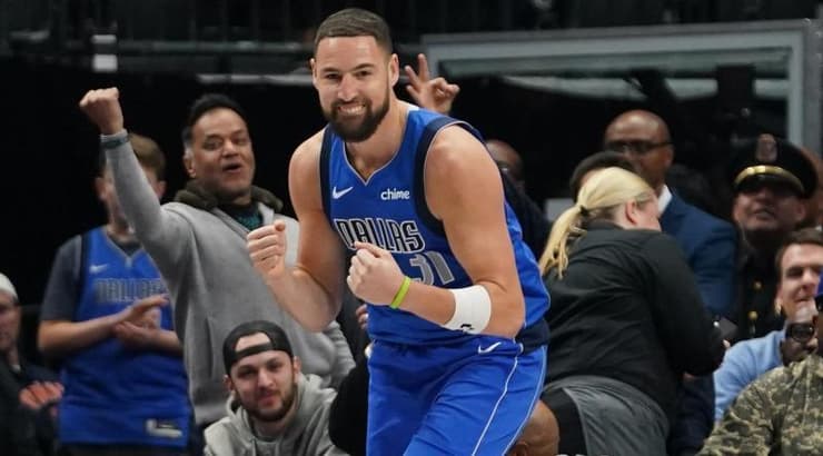 קליי תומפסון