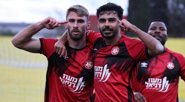 נדב מרקוביץ' ואדר רטנר. המבשל והכובש חוגגים את השוויון