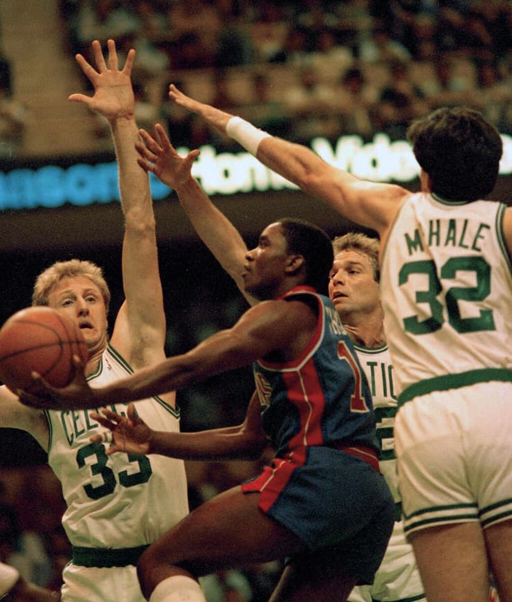 אייזיאה תומאס מול לארי בירד בגמר פלייאוף 1987