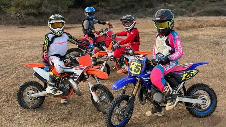 להפוך את האופנוע מכלי של הנאה לכלי טיפולי. חברי עמותת "אופק לעוטף"