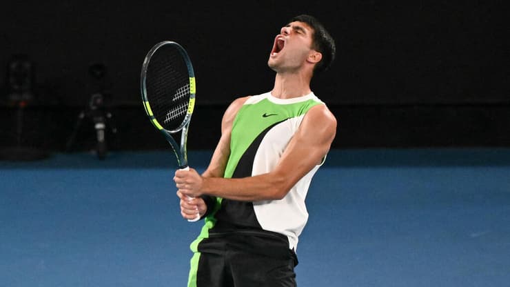 לא ליקק דבש, אבל ניצח בשלוש מערכות. קרלוס אלקראס (צילום: Paul Crock / AFP) הטניסאי הספרדי קרלוס אלקראס