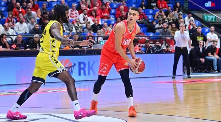 ים מדר מול שאק ביוקנן