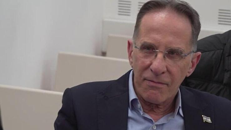 צחי ברוורמן מגיע לדיון בבית המשפט