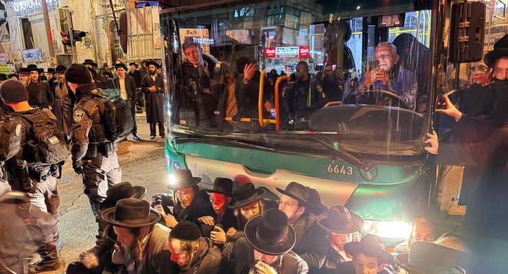 נצמדים לאוטובוסים - פחות משבועיים אחרי דריסת יוסף אייזנטל