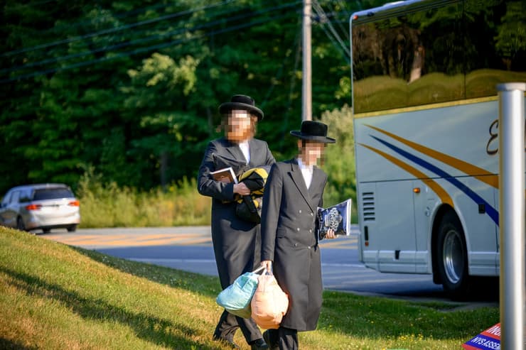 חרדים בקריית יואל