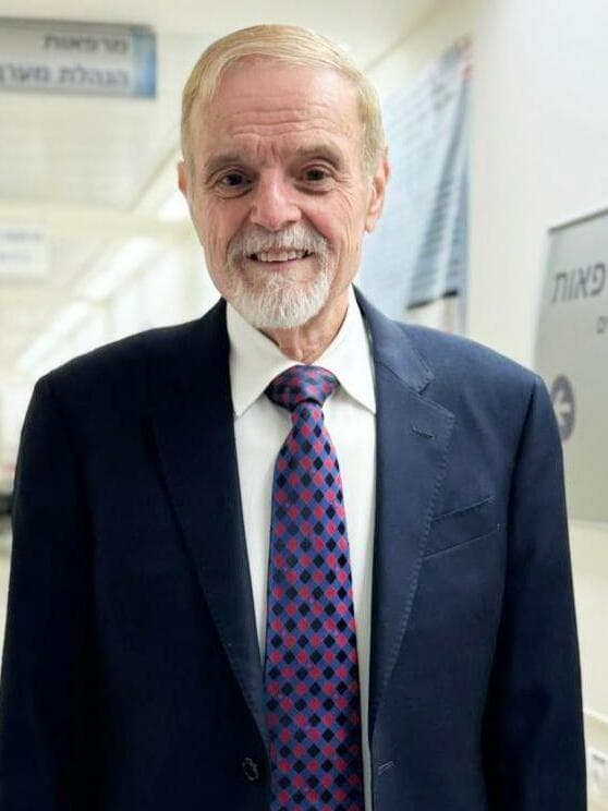 פרופ' נתן בורנשטיין