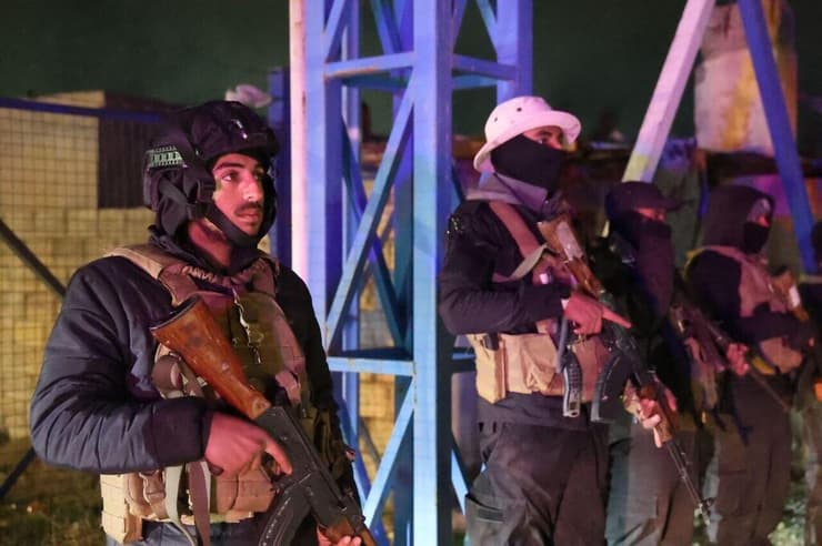 כוחות המשטר של סוריה נכנסו למחנה אל הול