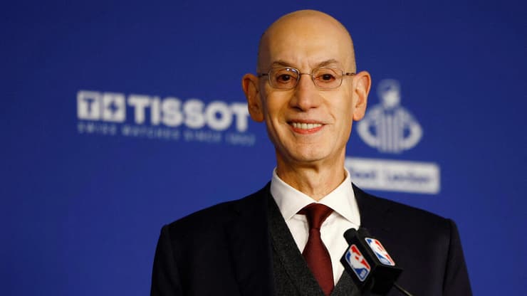 אדם סילבר באקור ארנה בפריז