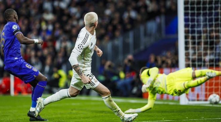 פרנקו מסטנטואונו כובש