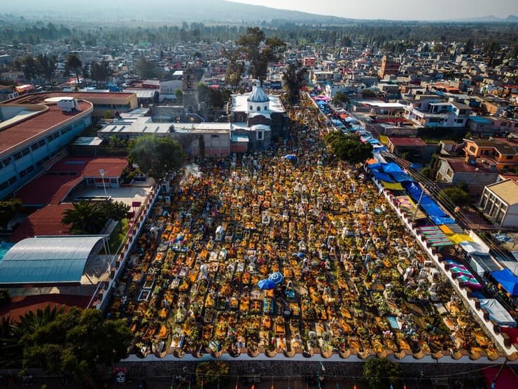 מבט אווירי על בית הקברות בסן אנדרס מיקסקיק, מקסיקו