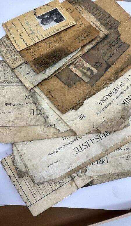 חלק מהמסמכים שנמצאו