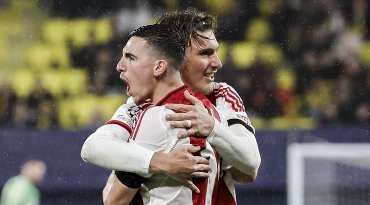 אוסקר גלוך מאושר