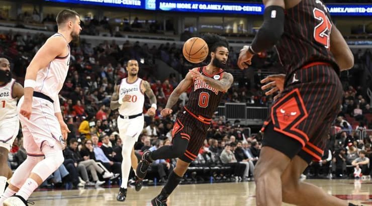 קובי ווייט מוסר אסיסט