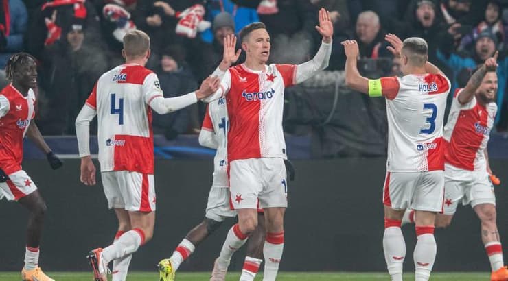 שחקני סלביה פראג חוגגים