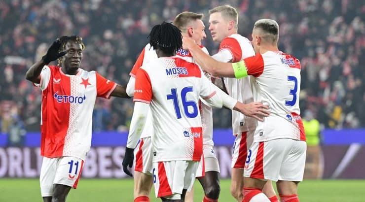 שחקני סלביה פראג חוגגים