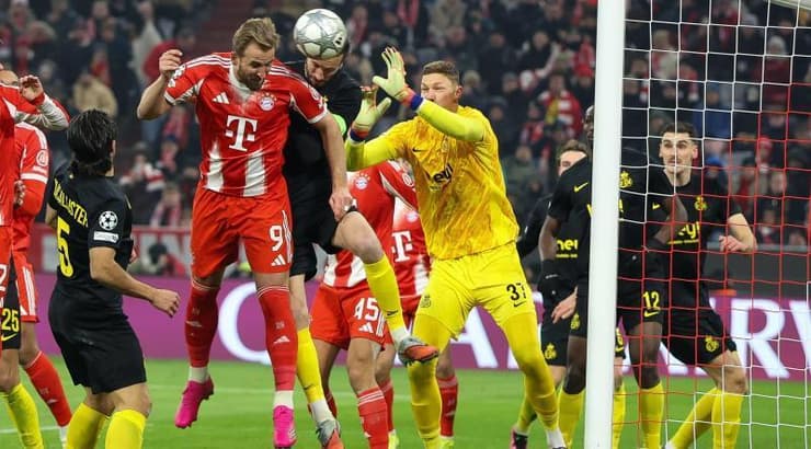 הארי קיין נוגח לרשת (IMAGO) הארי קיין נוגח לרשת