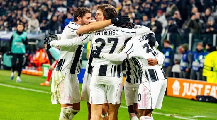 שחקני יובנטוס חוגגים