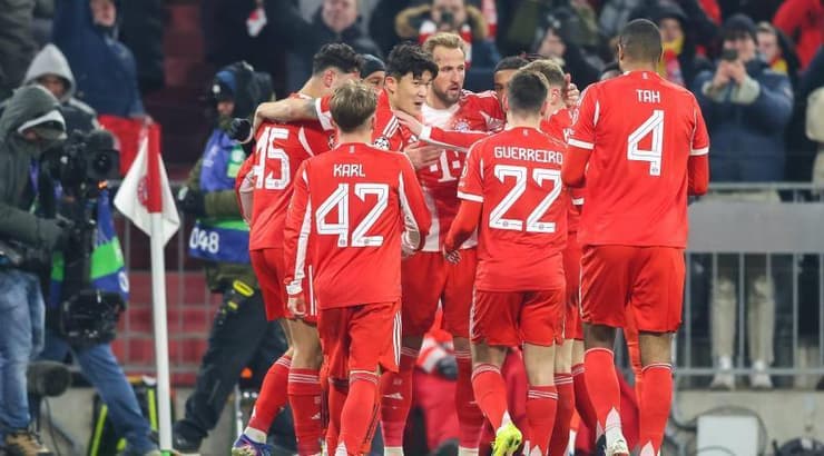 שחקני באיירן מינכן מאושרים (IMAGO) שחקני באיירן מינכן מאושרים