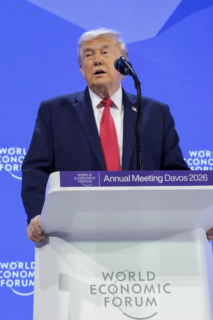 טראמפ בנאום בפני הפורום הכלכלי העולמי בדאבוס, שוויץ