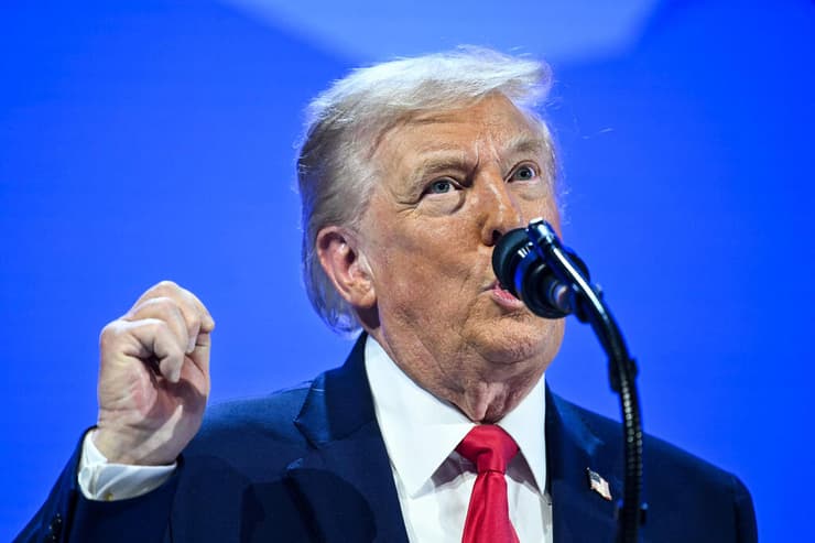 טראמפ בנאום בפני הפורום הכלכלי העולמי בדאבוס, שוויץ