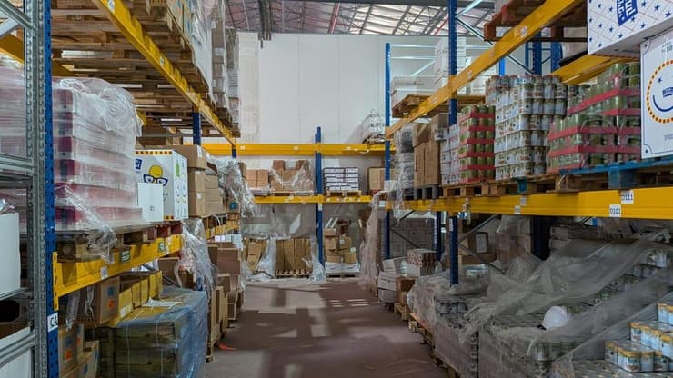 ניתן למצוא פערי מחיר של עשרות עד מאות אחוזים בהשוואה לרשתות השיווק. החישוק