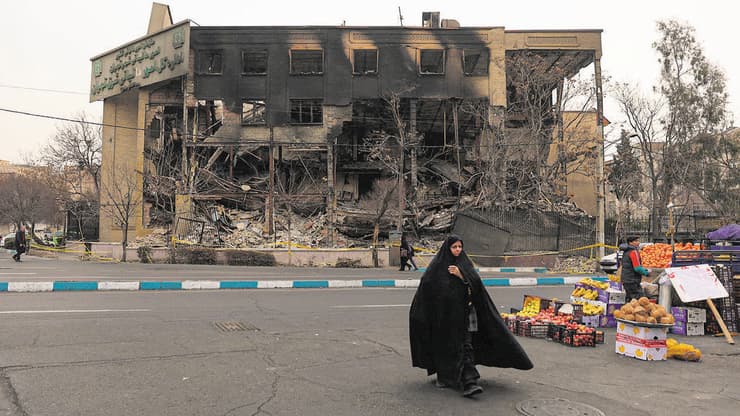 החיים חוזרים למסלולם, טהרן השבוע