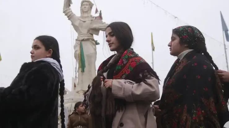 קליעת צמות בסוריה