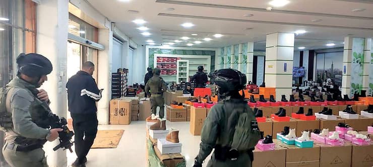 חנות נעליים בחברון חנות נעליים בחברון