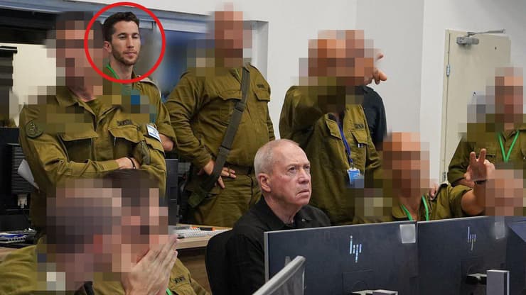 אסף שמואלביץ' בחמ"ל עם שר הביטחון יואב גלנט, בתחילת המלחמה (צילום: דובר צה"ל) הקצין המתחזה אסף שמואלביץ' בחמ"ל עם שר הביטחון יואב גלנט, בתחילת המלחמה