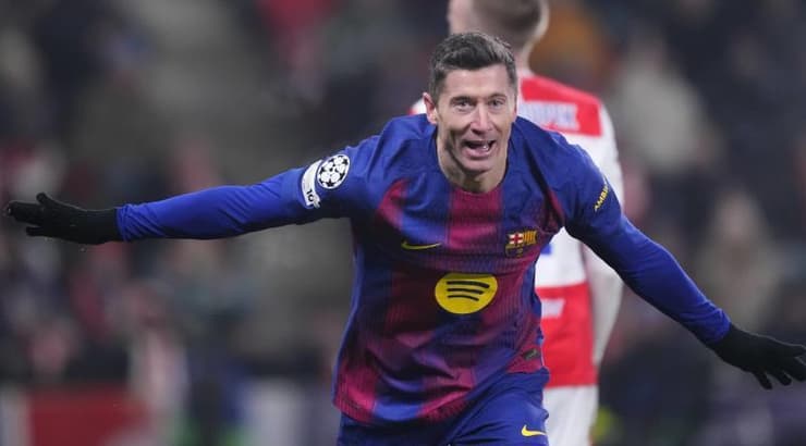 רוברט לבנדובסקי חוגג