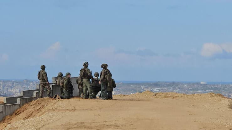 "חיסלנו עשרות חשודים שהתקרבו, אחרים עצרנו לחקירה" (צילום: יואב זיתון) יואב זיתון בג'באליה