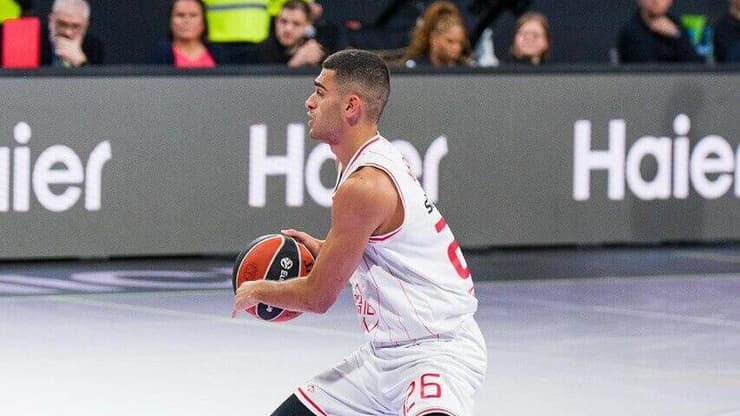 שחקן הפועל ת"א ים מדר