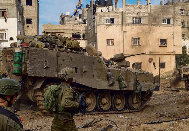 "לא נוח לנסוע בה". "אכזרית" בשג’אעיה במהלך התמרון בעזה (צילום: יואב קרן) אכזרית בשג’אעיה במהלך התמרון ברצועה