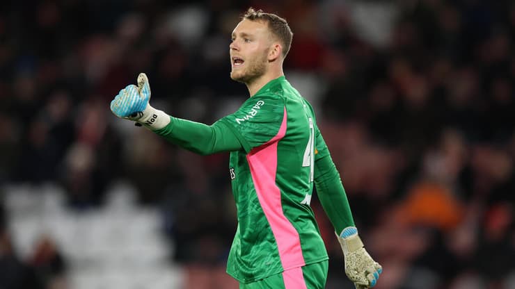 שוער סאות'המפטון דניאל פרץ