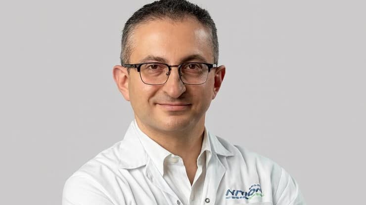 "לא משנה איזה סוג גידול - העיקרון הוא להתאים לכל החולה את תמהיל הטיפולים המדויק". ד"ר אלי ספיר (יח"צ) אלי ספיר