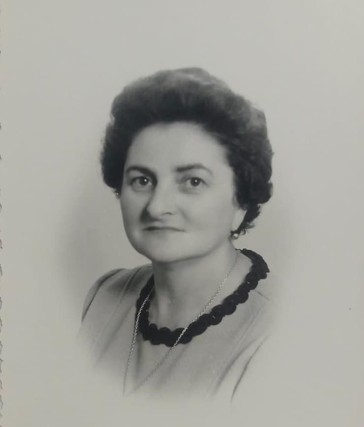 ציפורה מרק בצעירותה