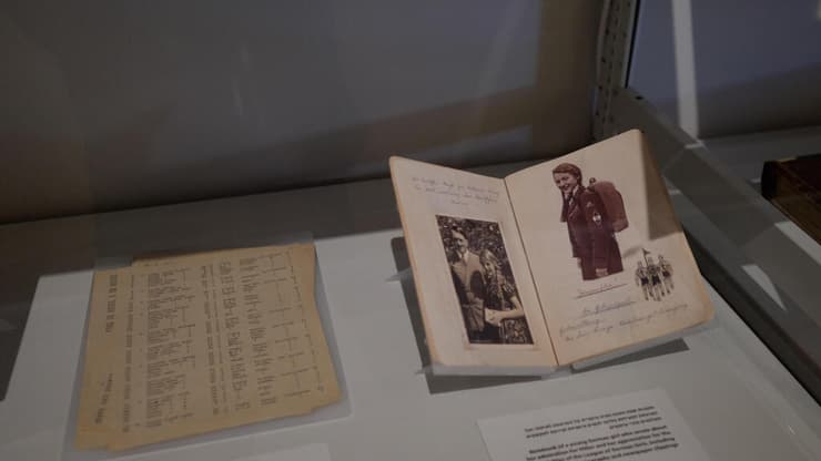 מתוך התערוכה "זיכרון חי"