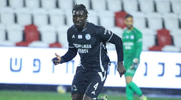 "תמונה אחת מנפצת כל הסבר ארוך שאני נותן". סמביניה (חג'אג' רחאל, ONE) "תמונה אחת מנפצת כל הסבר ארוך שאני נותן". סמביניה