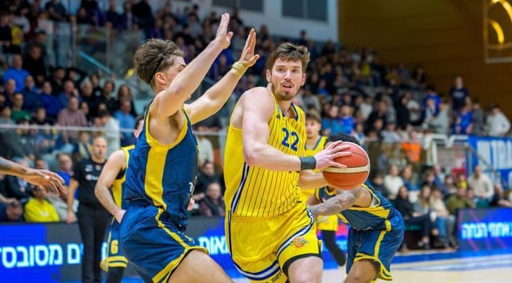 טי ג'יי ליף חודר (רועי כפיר) טי ג'יי ליף חודר