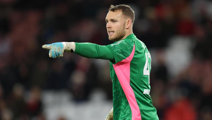 שוער סאות'המפטון דניאל פרץ