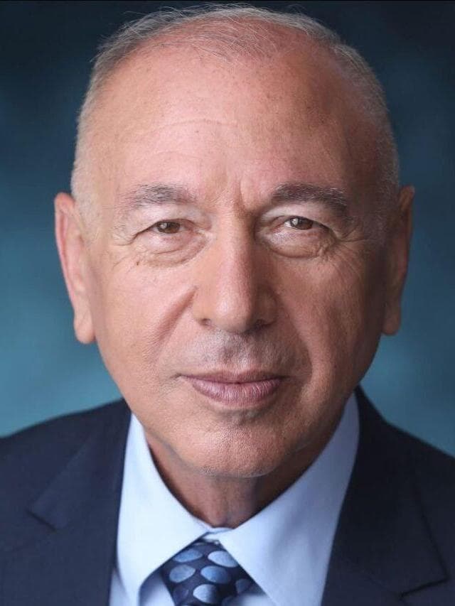 בהיג' מנצור