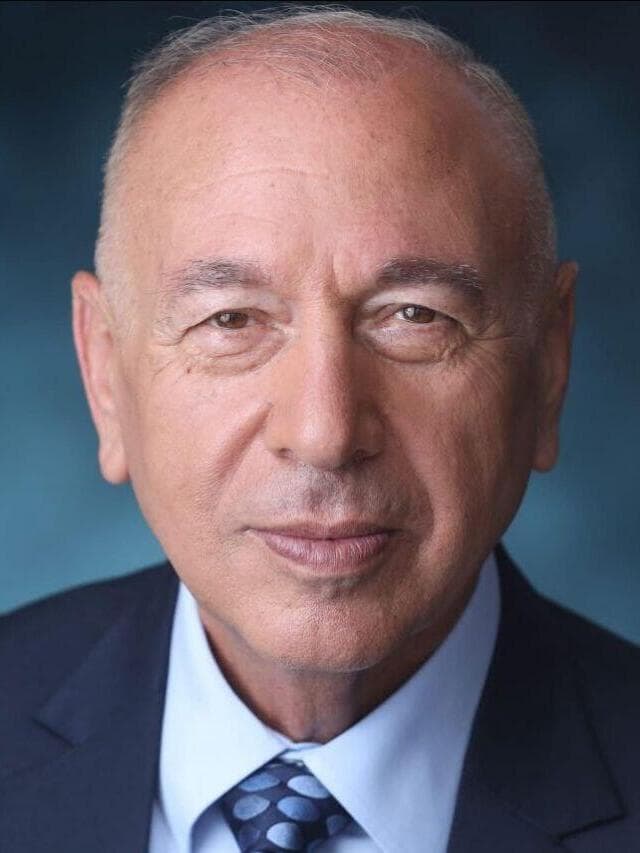 בהיג' מנצור