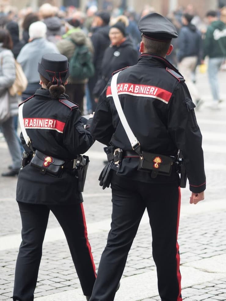 שוטרי קרביניירי באיטליה